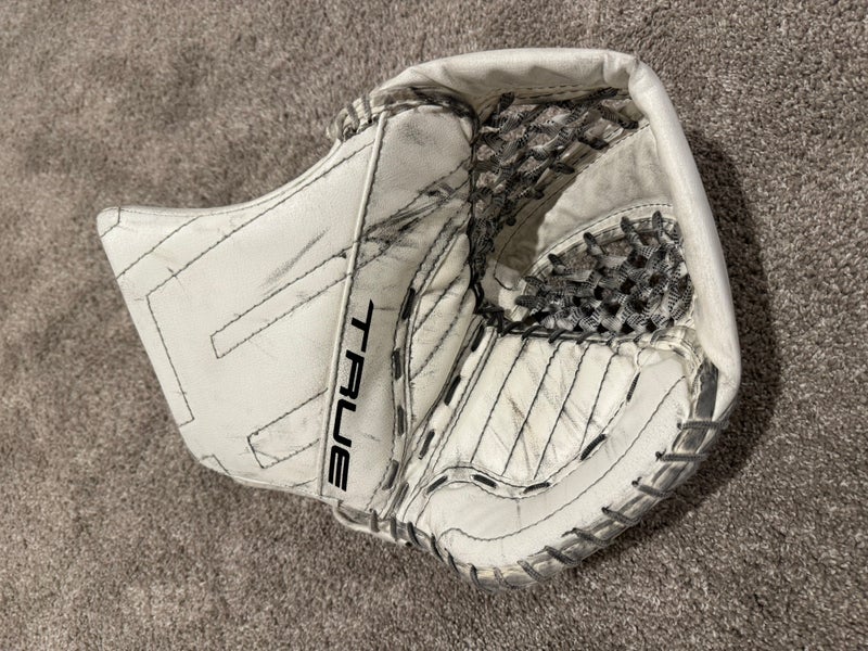 True HZRDUS Junior Goalie Glove (Used)