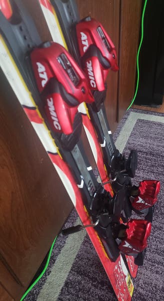 144cm Atomic Redster SL Skis w/ ATOMIC XTO 12 BINDINGS