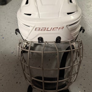 Small Bauer Re-Akt 150 Helmet (Used)