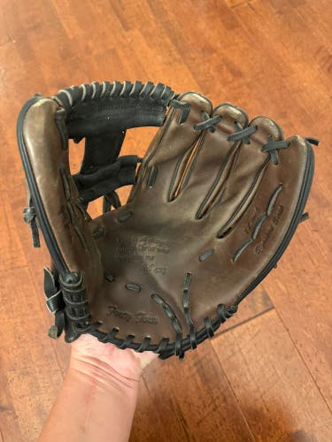 44 Pro Signature Series RH Infield Baseball Glove 12" (Used)