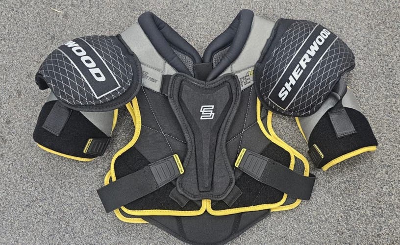 LIKE NEW Medium Senior Sher-Wood Rekker Shoulder Pads (Used)