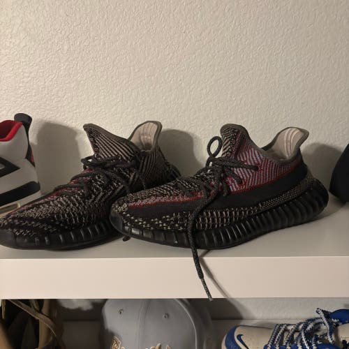 Black Unisex  Size M 10.0 (W 11.0) Adidas Yeezy Boost 350 V2 (Used)