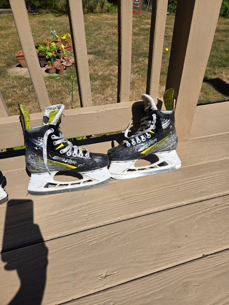 Bauer Vapor X4 Hockey Skates Regular Width Size 3 (Used)