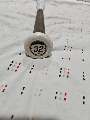 Easton Ghost Composite Bat (-10) 22 oz 32"