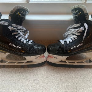 Bauer Supreme M5 Pro Hockey Skates Size 5 (Used)