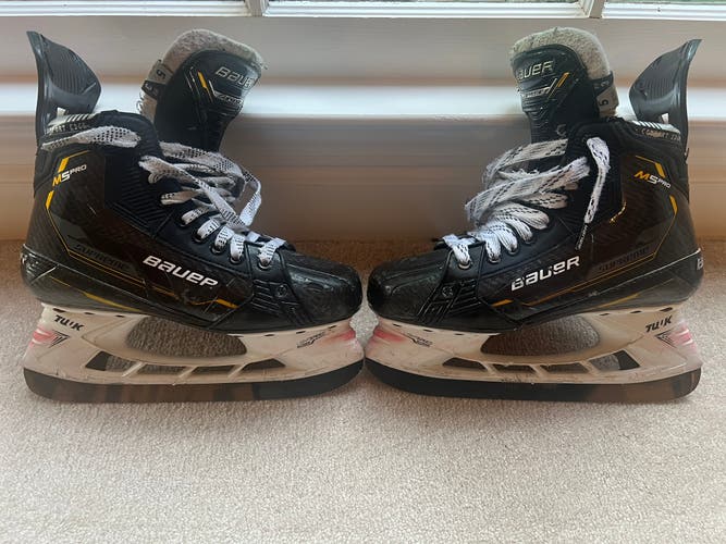 Bauer Supreme M5 Pro Hockey Skates Size 5 (Used)