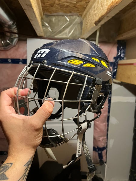 Medium Bauer M11 Helmet Combo (Used)