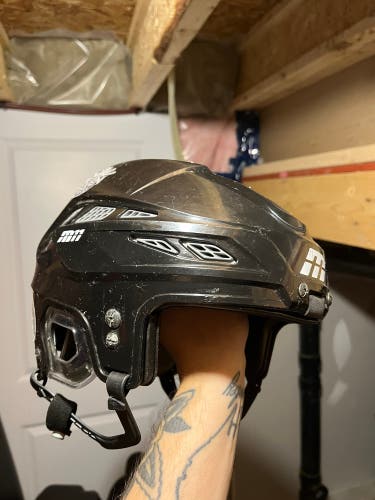 Medium Bauer M11 Helmet (Used)
