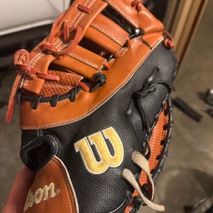 Wilson RH A2000 Baseball Glove 12.5" (Used)