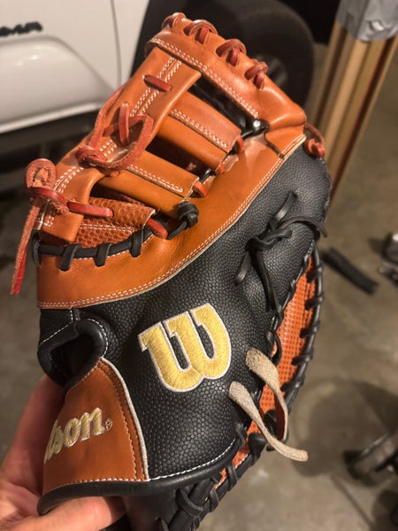 Wilson RH A2000 Baseball Glove 12.5" (Used)