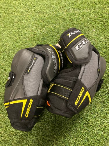 Senior Small CCM Tacks 9080 Elbow Pads (Used)