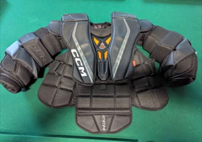Intermediate Large CCM EFLEX 6 Goalie Chest Protector (Used)