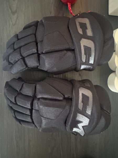 CCM HG95C Gloves 14" (New)