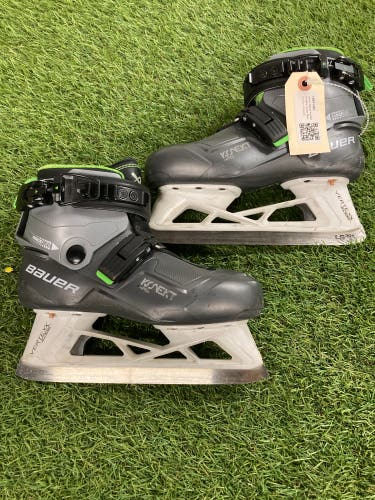 Junior Bauer Konekt Hockey Goalie Skates Size 1 (Used)