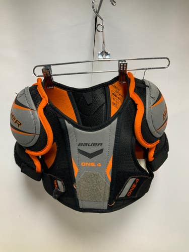 Used Bauer ONE.4 Youth Shoulder Pads MD 11823-S000034120