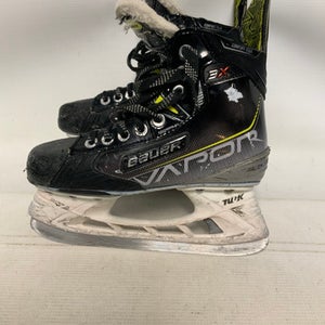 Used Bauer VAPOR 3X Junior Hockey Skate Junior 03.5 11823-S000034119