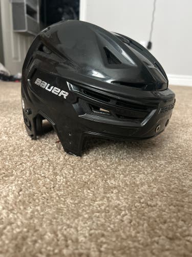 Large Bauer Re-Akt 150 Helmet (Used)