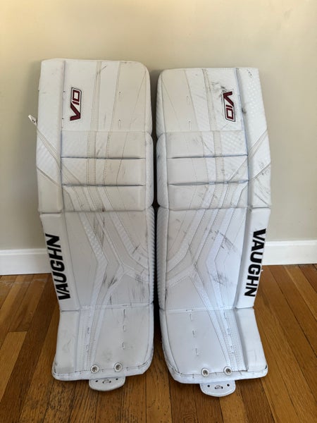 31" Vaughn Velocity V10 Goalie Leg Pads (Used)