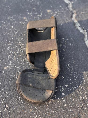 Black Junior Nike (Used)