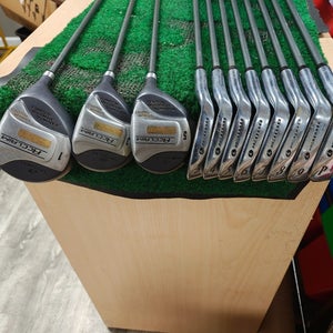 Pro Kennex Acclaim 11 piece Ladies Graphite Complete Golf Set 1,3,5 wood 3-PW