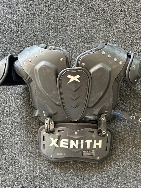 Small Youth Xenith Fly Shoulder Pads (Used) with back plate