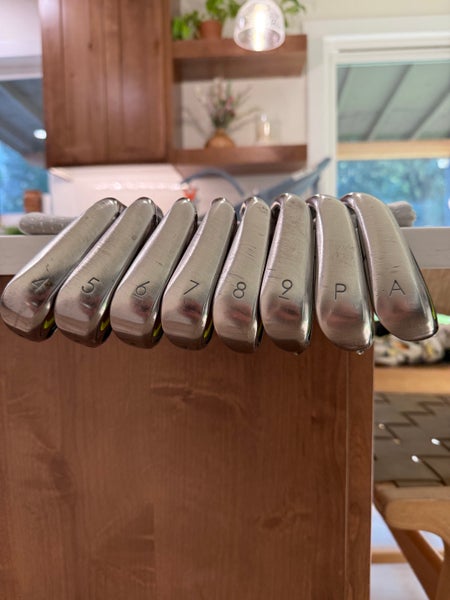 Nike Vapor Fly Right Handed Iron Set Stiff Flex (8 Clubs) #4 - #9, PW, GW Steel Shaft (Used)