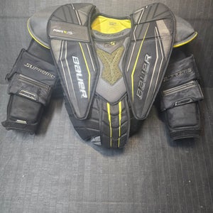 Small Bauer Supreme 2S Pro Goalie Chest Protector (Used)