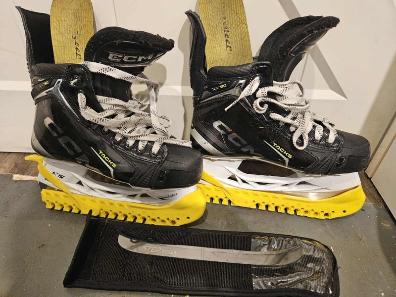 CCM Tacks XF 90 Hockey Skates Regular Width Size 4.5 (Used)