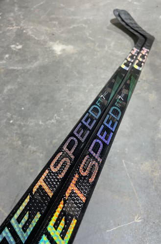 CCM TRIGGER 8 PRO DRESSED AS FT7 Pro 2 PACK Pro Stock Hockey Stick Grip P28 75 Flex Left 6650