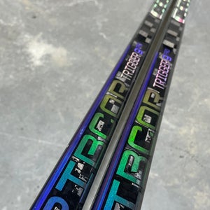2 Pack CCM Trigger 9 Pro Stock Hockey Stick Grip 85 Flex P28 Left 6694