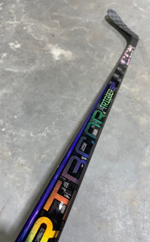 CCM Trigger 9 Pro Stock Hockey Stick Grip 85 Flex P28 Left 6694