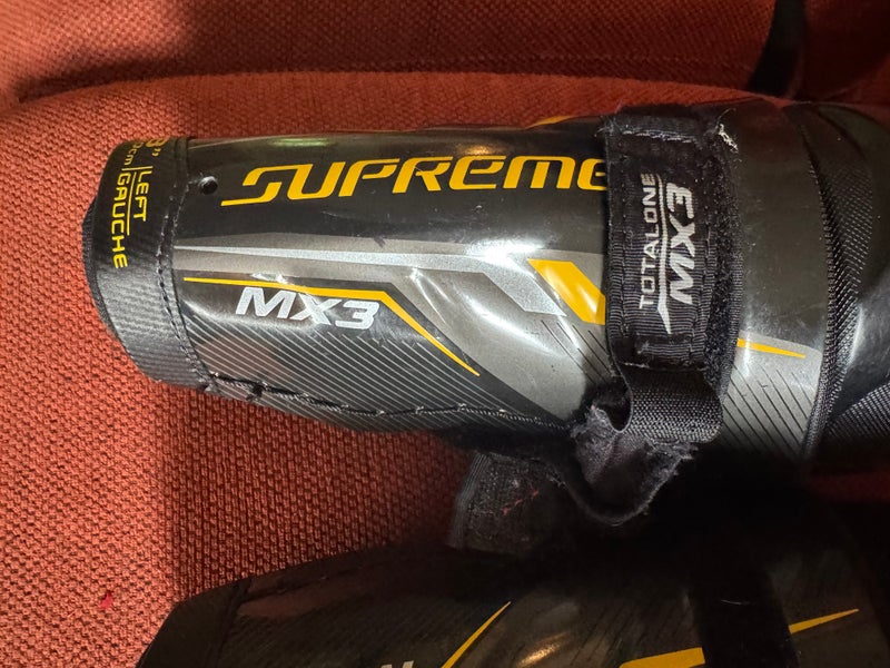 Youth Bauer Supreme TotalOne MX3 8" Shin Pads (Used)