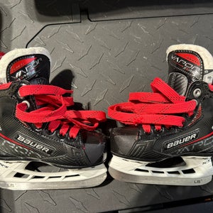 2024 Bauer Vapor 3X Pro Hockey Skates Regular Width 8 (Used)
