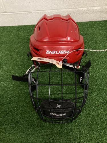 Red Small Bauer Re-akt 65 Helmet (Used)