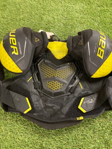 Large Intermediate Bauer Supreme Ignite Pro Shoulder Pads (Used)