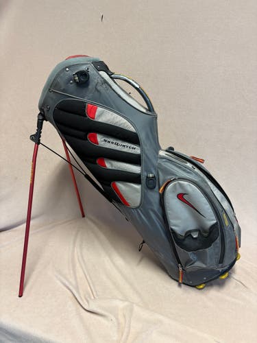 Unisex Nike SQ Bag (Used)