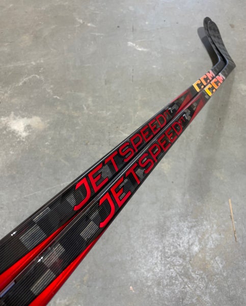 CCM JETSPEED FT7 PRO 2 PACK Pro Stock Hockey Stick Grip P28 80 Flex Left 6638