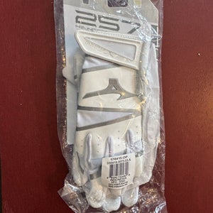 Small Mizuno Batting Gloves (New)