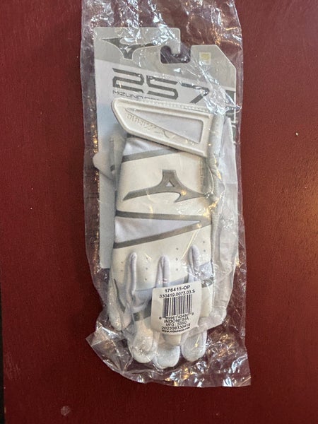Small Mizuno Batting Gloves (New)