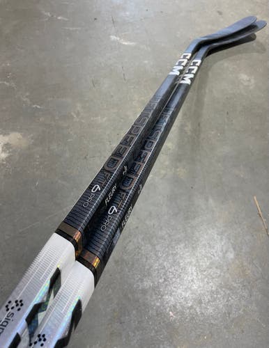 2 Pack CCM FT6 PRO Pro Stock Hockey Stick Grip 95 Flex P90M Right 3350