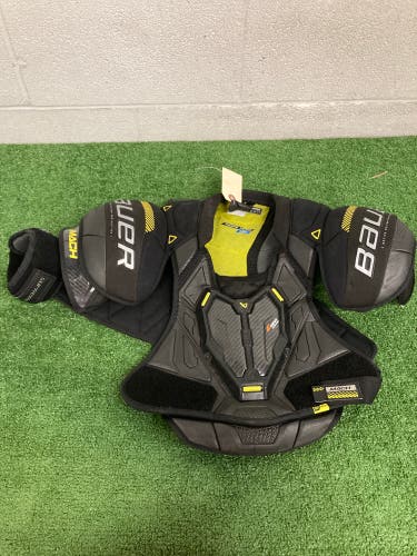 Medium Intermediate Bauer Supreme Mach Shoulder Pads (Used)