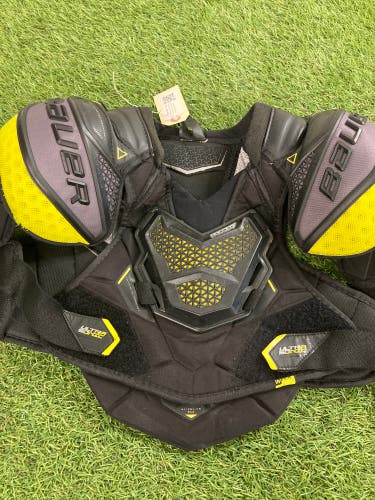 Medium Intermediate Bauer Supreme Ultrasonic Shoulder Pads (Used)