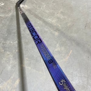 CCM Trigger 8 Pro Stock Hockey Stick Grip 75, 80 Flex P90 Right 3394