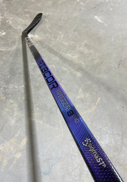 CCM Trigger 8 Pro Stock Hockey Stick Grip 75, 80 Flex P90 Right 3394