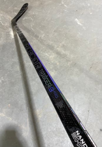 Pack CCM Trigger 9 Pro Stock Hockey Stick Grip 80 Flex P90 Right 3305