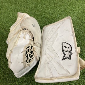 White Youth Brian's Netzero Goalie Gloves & Blockers Regular (Used)