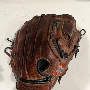 Nokona RH Baseball Glove 12.5" (Used)