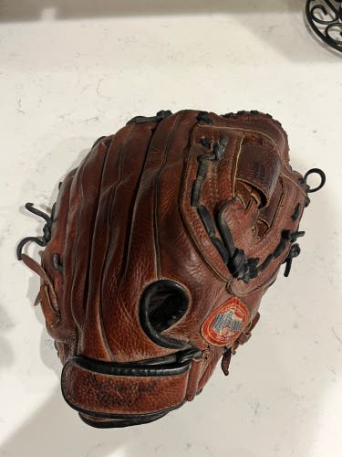 Nokona RH Baseball Glove 12.5" (Used)