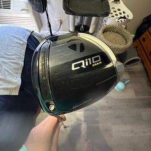 Men's TaylorMade Qi10 Max Left Hand Driver Stiff Flex 10.5 Loft (Used)