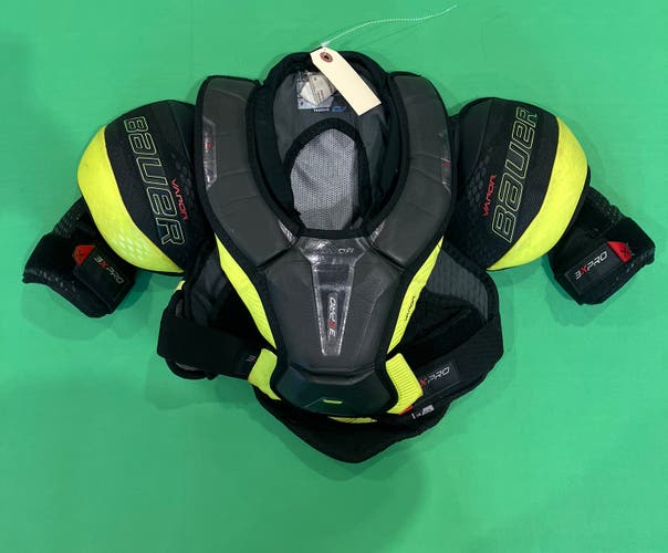Medium Junior Bauer Vapor 3X Pro Shoulder Pads (Used)